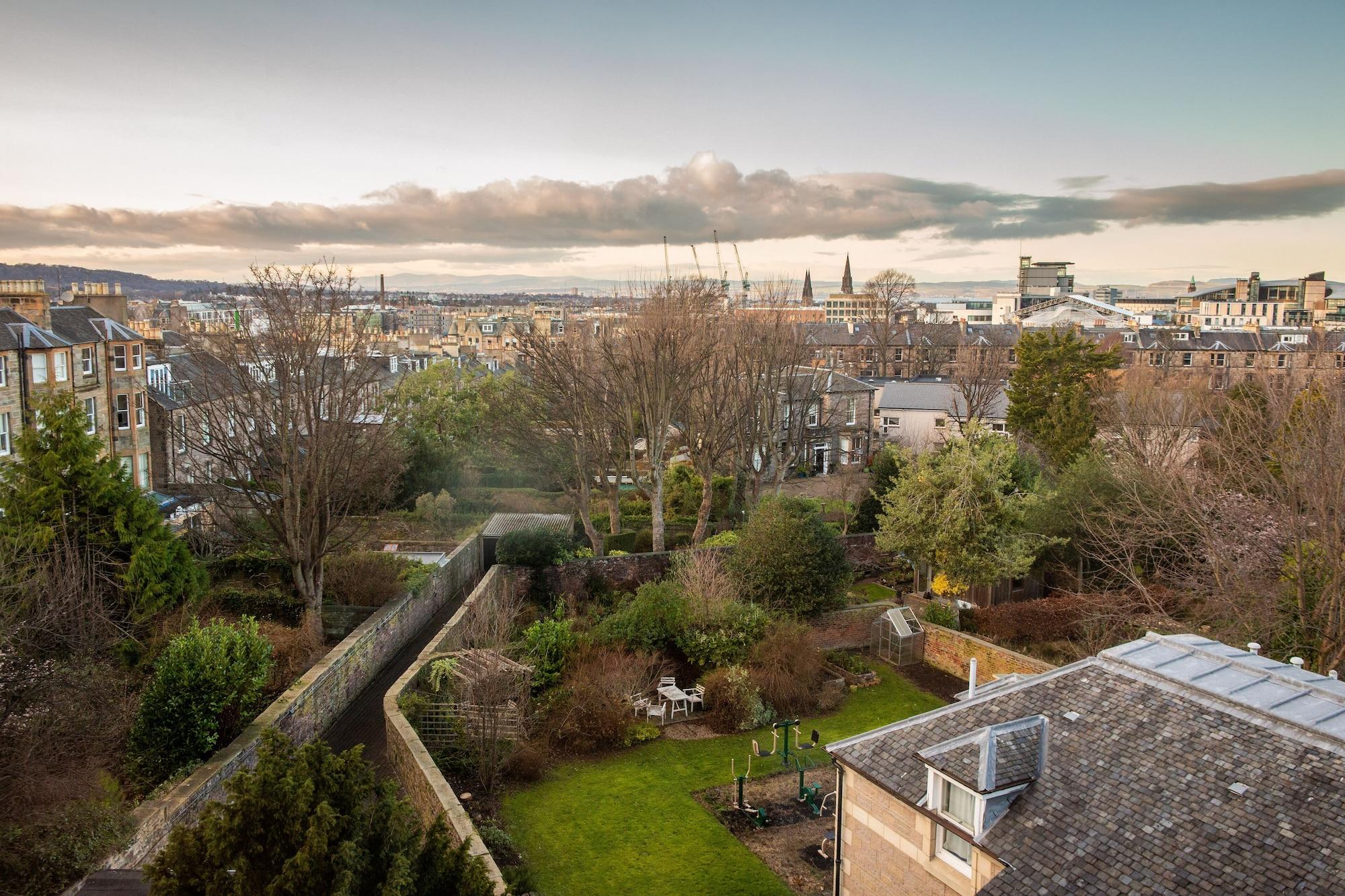 Bruntsfield Hotel 4*